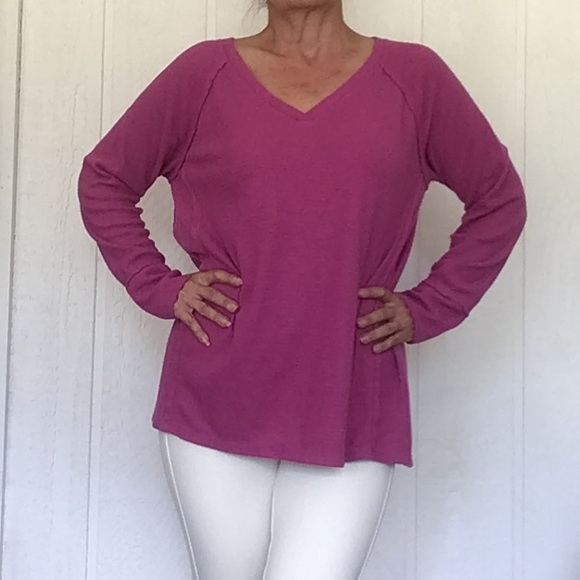 WILDFOX HALEY LONG SLEEVE V NECK PULLOVER TOP. SIZE LARGE - Picture 6 of 15